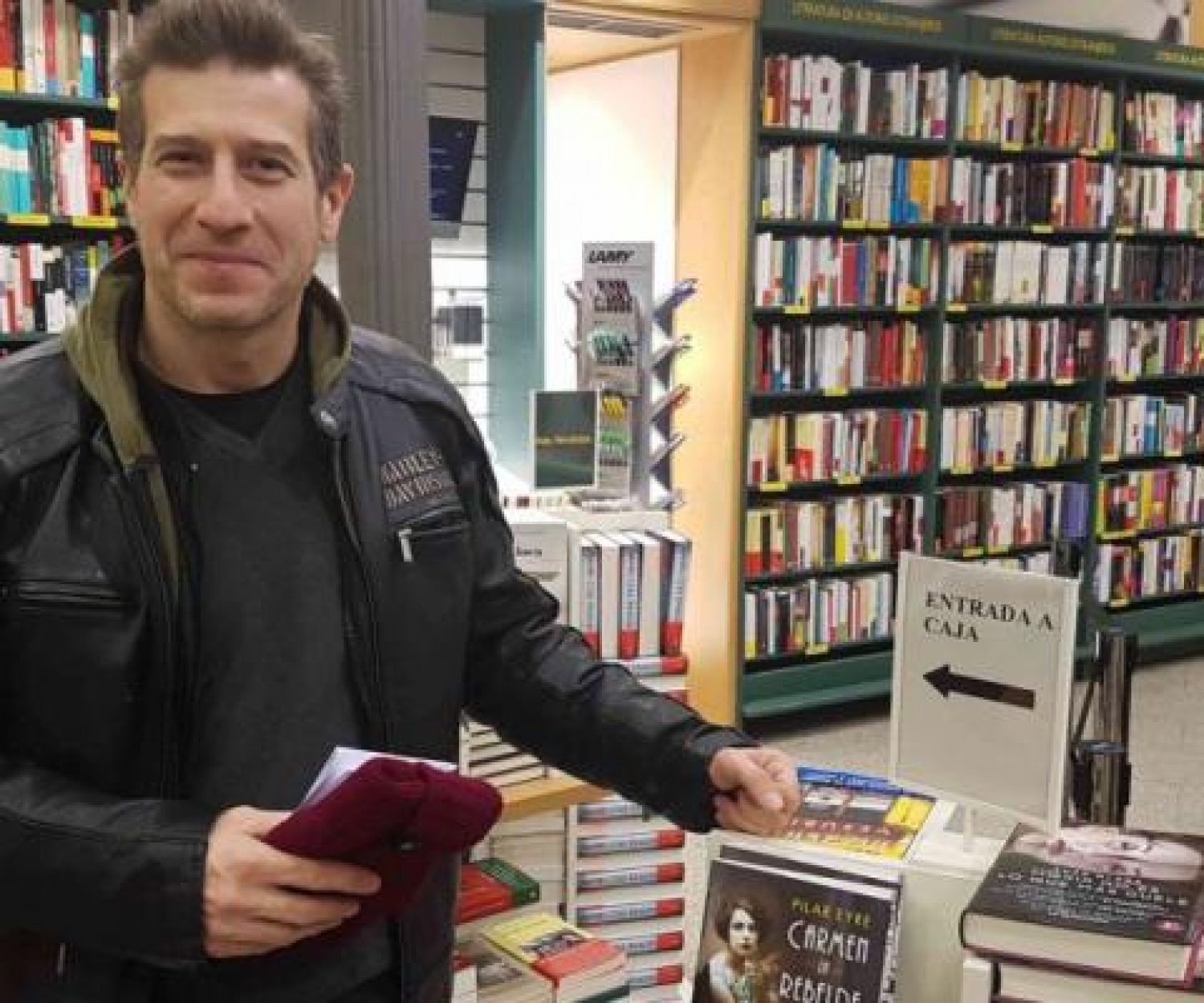 Carlos Casado autor de Ventanas